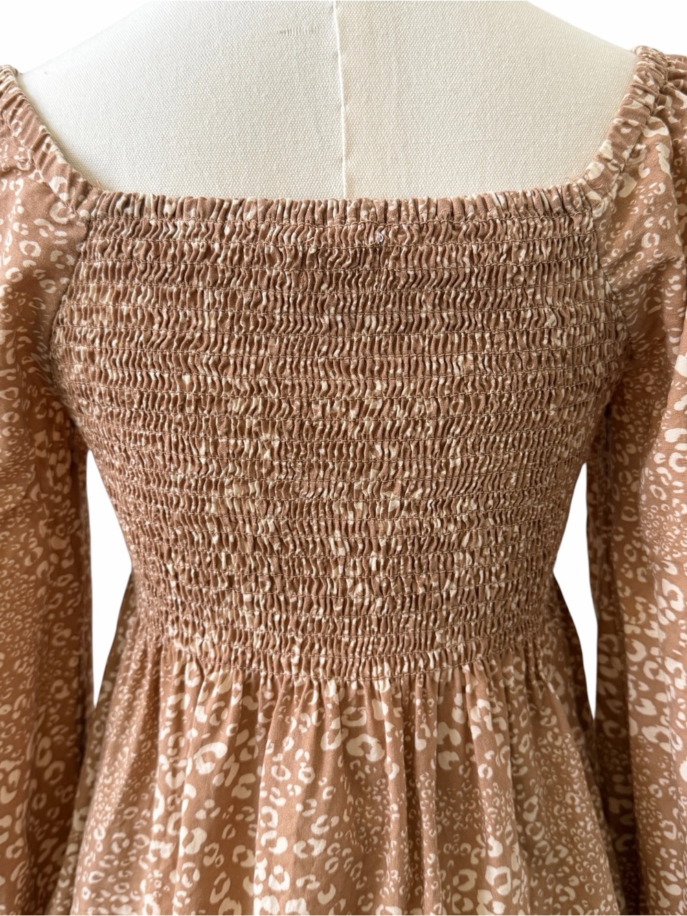 Japna Peplum Blouse Womens Size M Beige Animal Print Boho Smocked Babydoll Top - Picture 7 of 11
